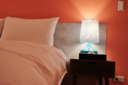 Standard Double Room image 10