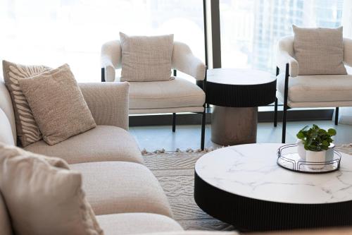 3BR Luxury Apartment with Burj Khalifa View and Direct Dubai Mall Access - Pool and PS5 Included, Dubai (foto 5)