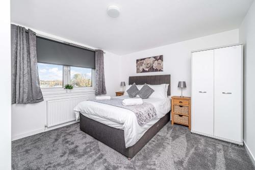Pure Home Oakley Park View by TBA in Оаклі