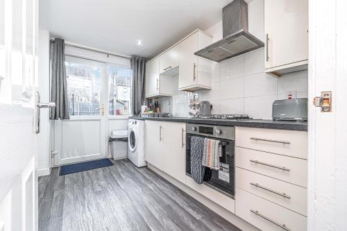 Pure Home Oakley Park View by TBA in Оаклі