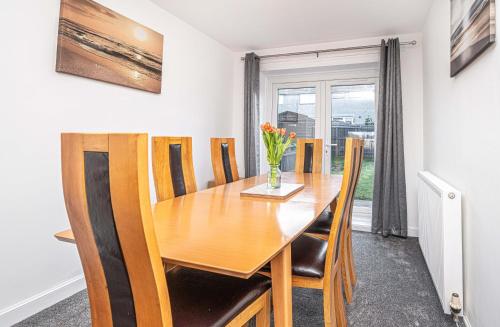 Pure Home Oakley Park View by TBA in Оаклі