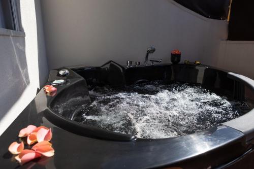 Ponte Vecchio Terrace Suite with Jacuzzi 3