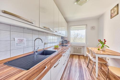 廚房, Ida, the suburban apartment nearby Cologne in 貝格海姆