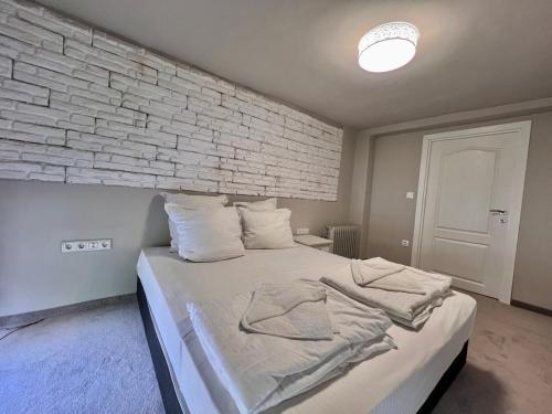 Just House Just House