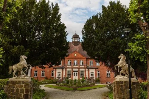 Schloss Basthorst in Crivitz, Deutschland
