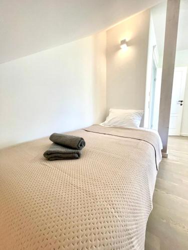 Two-Bedroom Apartment with City View image 7
