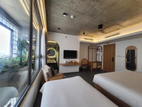 Deluxe Triple Room image 5