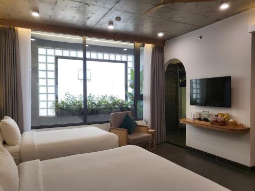 Deluxe Triple Room image 4