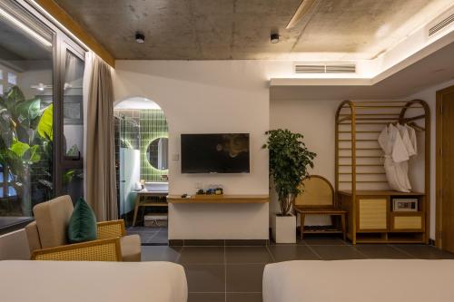 Triple Room image 6