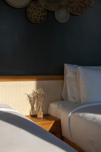 Large Double or Twin Room image 3