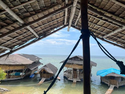 Bamboo Nest Beachfront