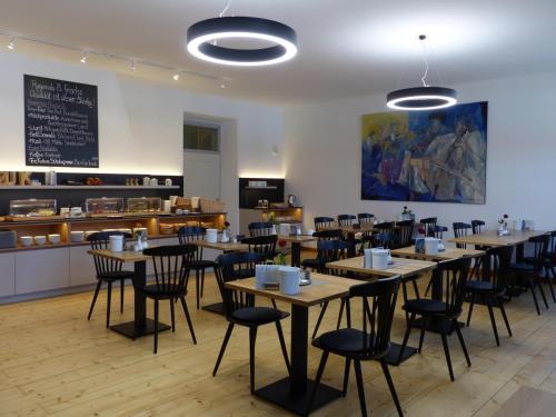 餐飲選擇, Gäste- und Tagungszentrum im Don Bosco Kloster Benediktbeuern (Gaste- und Tagungszentrum im Don Bosco Kloster Benediktbeuern) in 貝內迪克特博伊埃爾恩