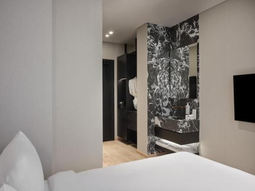 Nur Outline Aparthotel - image 12