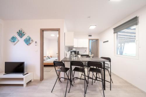 Tisza-lak Apartmanházak (Tisza-lak Apartmanhazak) in Abadszalok