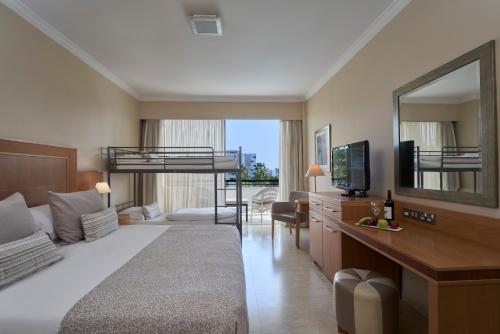 Family Room Inland View image 4