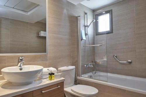 Junior Suite Inland View image 3