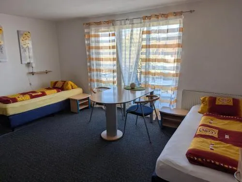 Ferienwohnungen und Monteurzimmer Heilbronn Domke in Obersulm, Deutschland
