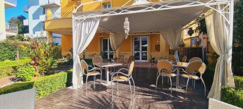 Esterno, Hotel Alibi in Rimini