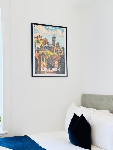 Elegant City Centre Apartment, Эдинбург (фото 10)