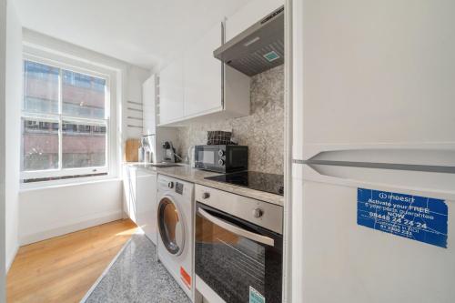 Stylish & Bright Studio in the Heart of Soho Unbeatable Location! No Lift WD8 - image 7