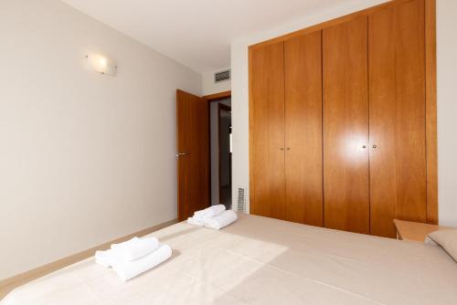 Two-Bedroom Apartment with Terrace image 9
