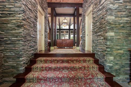 Mountain House - image 8