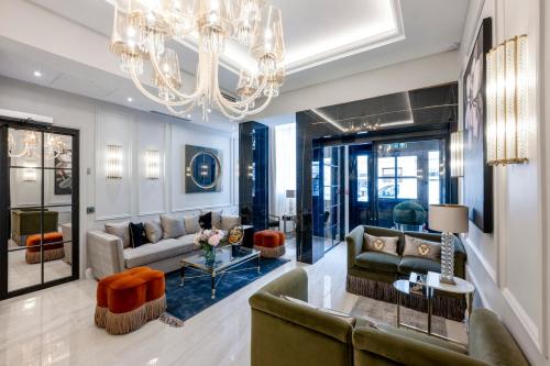 Grand Concerto Hotel, Londyn