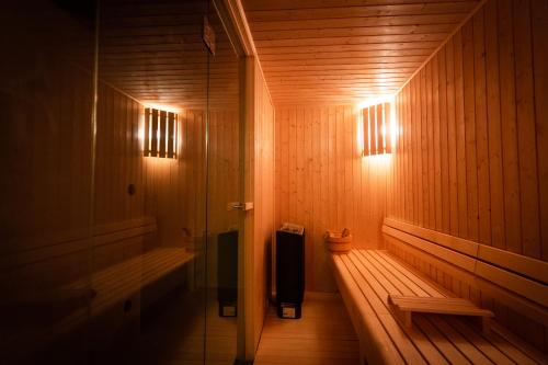 Sauna, Zero Box Lodge near Santo Ildefonso Kirche