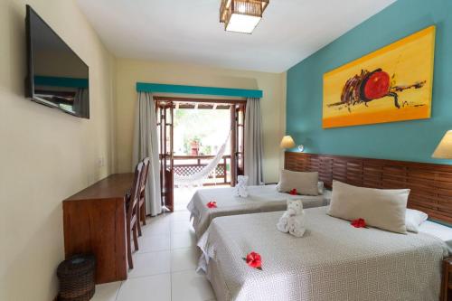 1 double bed, 1 twin bed