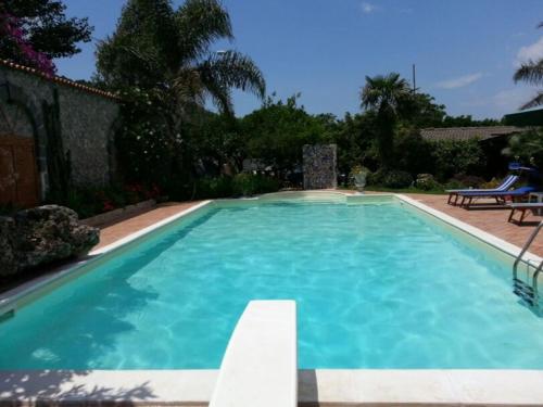 Peldbaseins, Villa le Favole Apartments in Sant' Egidio del Monte Albino