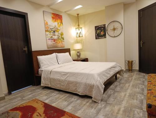Korean Themed Luxury 2BHK with City Views - image 10