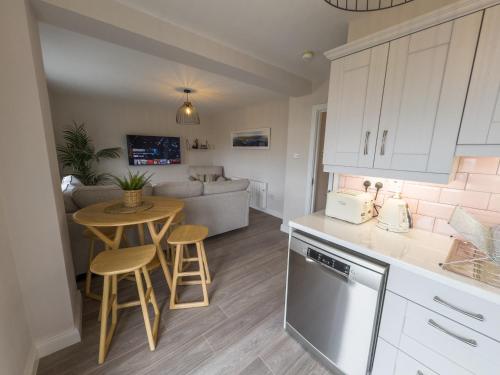 Kitchen, Luxury 2-Bedroom Apartment Overlooking the Beach with Private Balcony in Bundoran