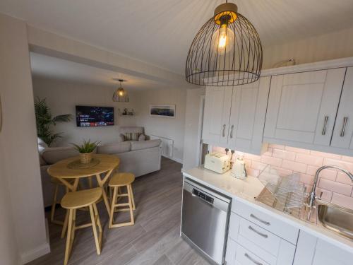 Facilities, Luxury 2-Bedroom Apartment Overlooking the Beach with Private Balcony in Bundoran
