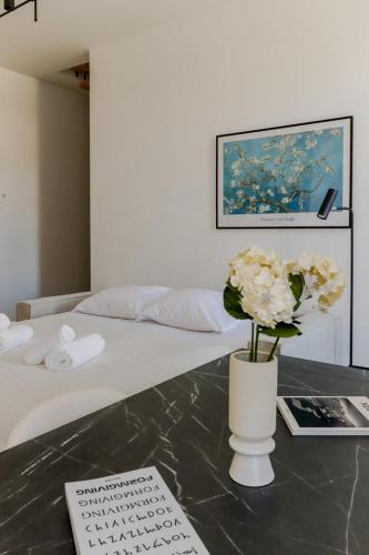 Fancy 3BR Duplex Near Nice Port & Old Town | By Airnest, Ницца (фото 8)
