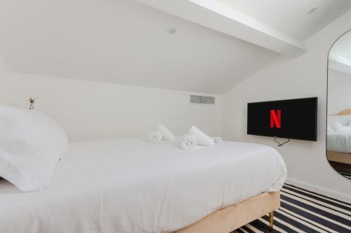 Fancy 3BR Duplex Near Nice Port & Old Town | By Airnest, Ницца (фото 5)