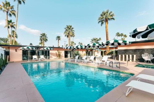 The Marley Hotel by AvantStay Classic Palm Springs Hotel w Pool Hot Tub in Palm Springs, USA