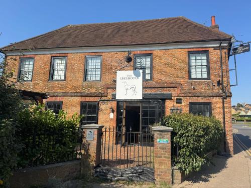 The Greyhound Inn - image 9