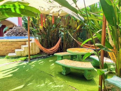 Cool Vibes Beach Hostel in Dominical