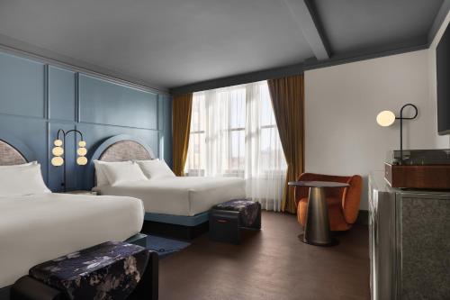 room detail thumbnail 1
