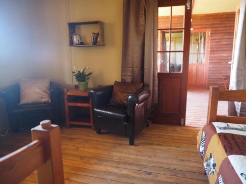 2 bedrooms, 3 beds