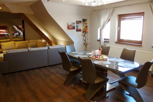 Apartmánové byty so saunou a vírivkou (Apartmanove byty so saunou a virivkou) in Lopej