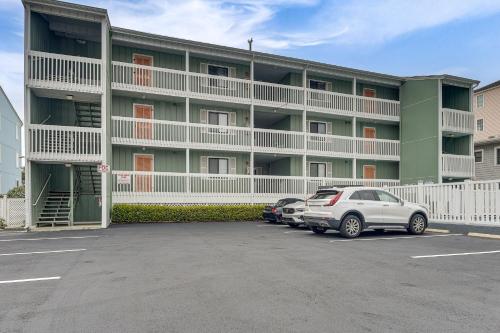 Seaside Condo with Pool and Views - Walk to Beach! - image 6