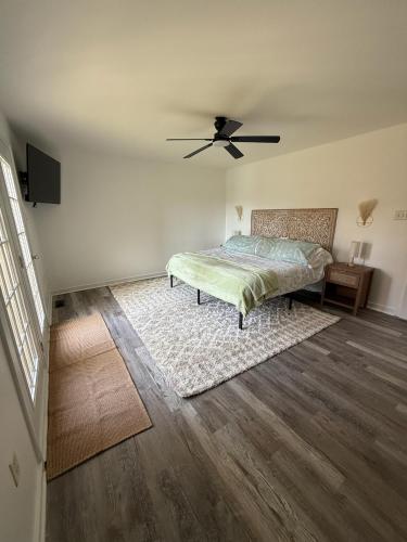 Wild and Free! Lakefront Oasis on Great Creek!