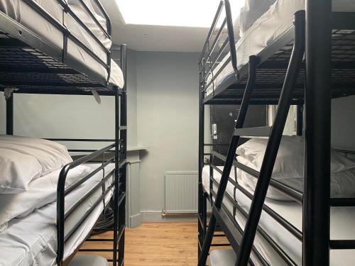 Queen Elizabeth Hostel - image 6