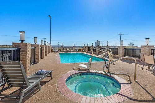 Best Western Clubhouse Inn & Suites in Mineral Wells, USA