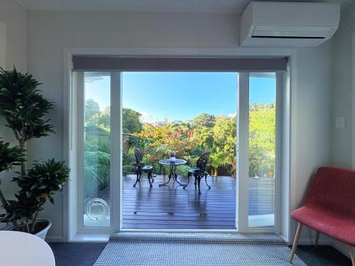 ทัศนียภาพ, Spacious & Secluded Bush-View Suite in Kohimarama in โคฮิมารามา