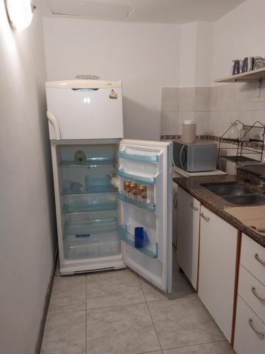 One-Bedroom Apartment image 7