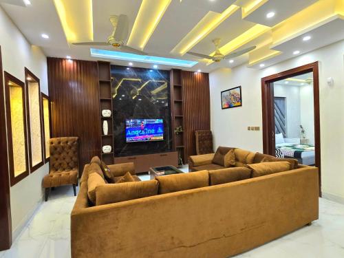 The Radiant Residence Phase 3 Bahria Town - image 8