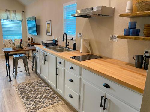 Charming Cabin in the Heart of the TX Hill Country