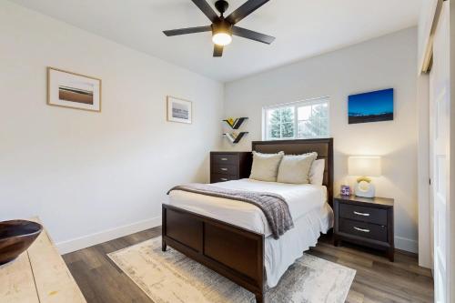 Modern Mountain View Escape